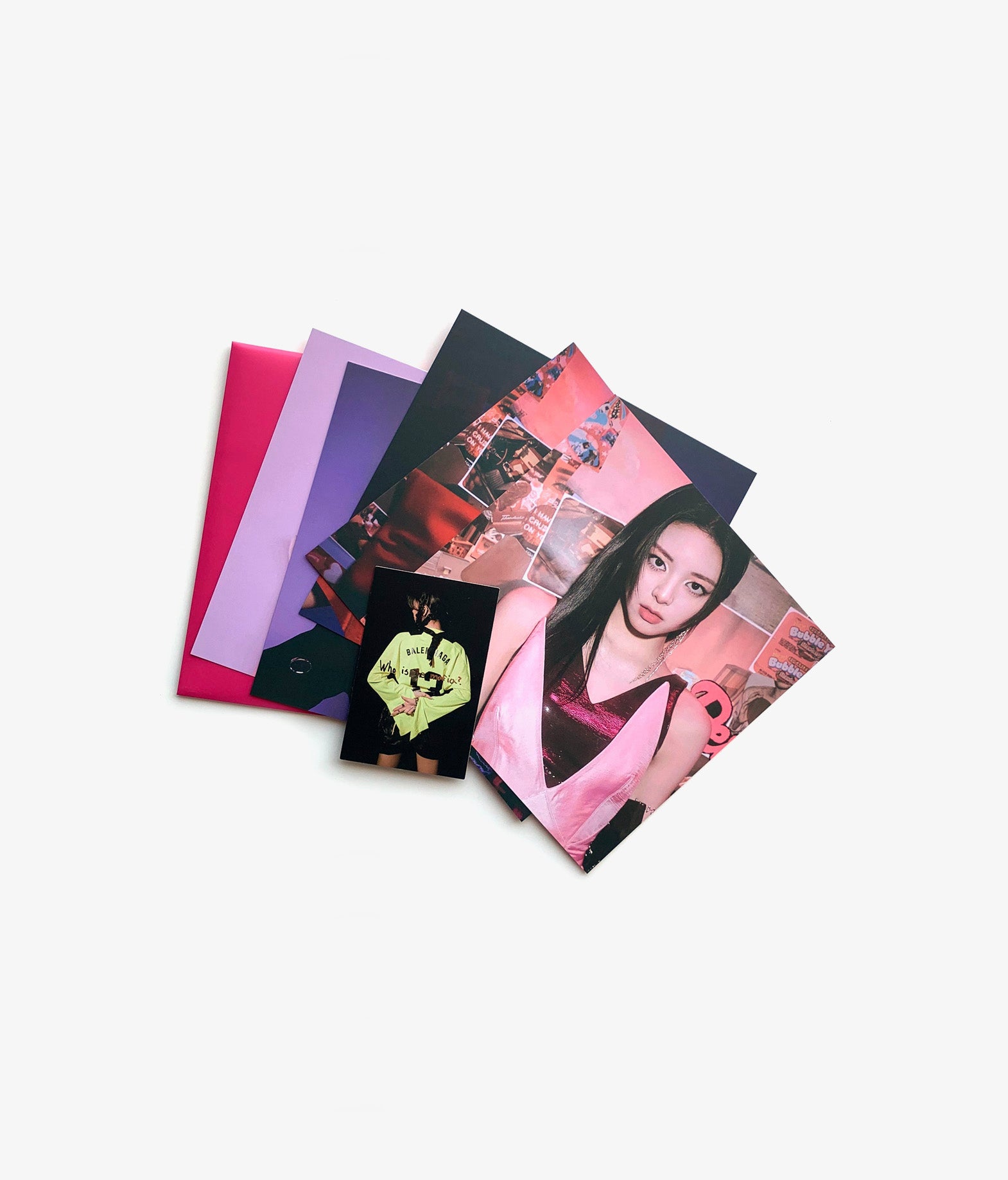 Merch - ITZY: Guess Who